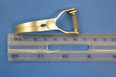 Codman 92-6316 Glover Bulldog C l a m p 9cm Curved Jaws 4cm ~ Lot of 2